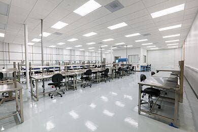 Brick-and-mortar, ISO 7 cleanroom for high-throughput packaging of medical devices