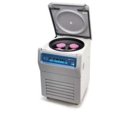 Floor model, IVD Certified 4L free-standing Megafuge ST4F and ST4F R Plus Centrifuges in ventilated and refrigerated models by Thermo Fisher  |  1717-PP-05 displayed