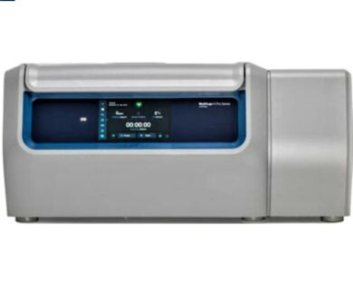 4L Refrigerated Multifuge X4 Pro Benchtop Clinical Centrifuge by Thermo Scientific for IVD use has a 15200 rpm max speed, 100-program memory and LCD touchscreen  |  1717-62 displayed